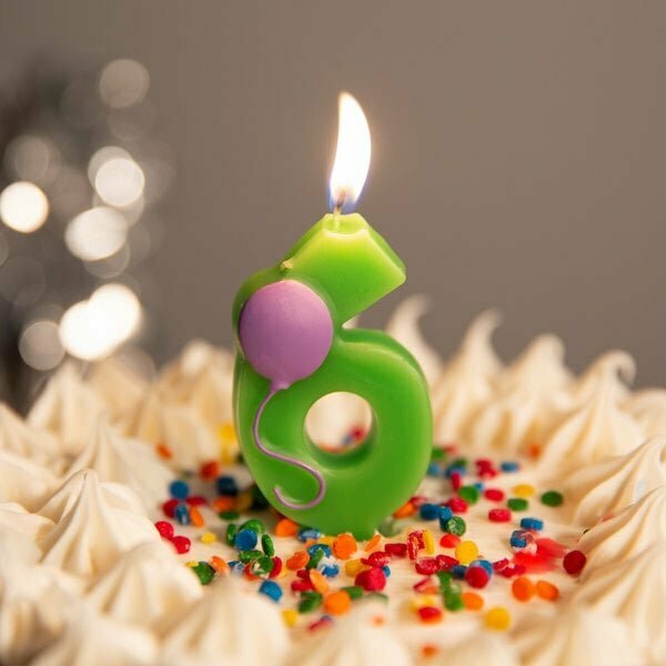 Creative Converting 104206 3in Green in6in Birthday Candle with Purple Balloon 286BCNDLBLN6